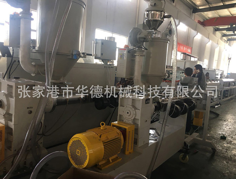 PPR兩層(céng)三層(céng)複合矽芯塑料管材生産(chǎn)線