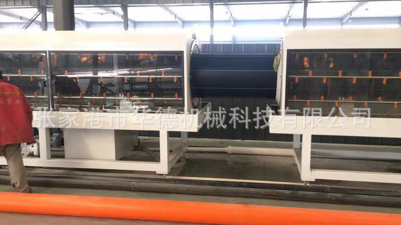 HDPE630塑料管材擠(jǐ)出機(jī)
