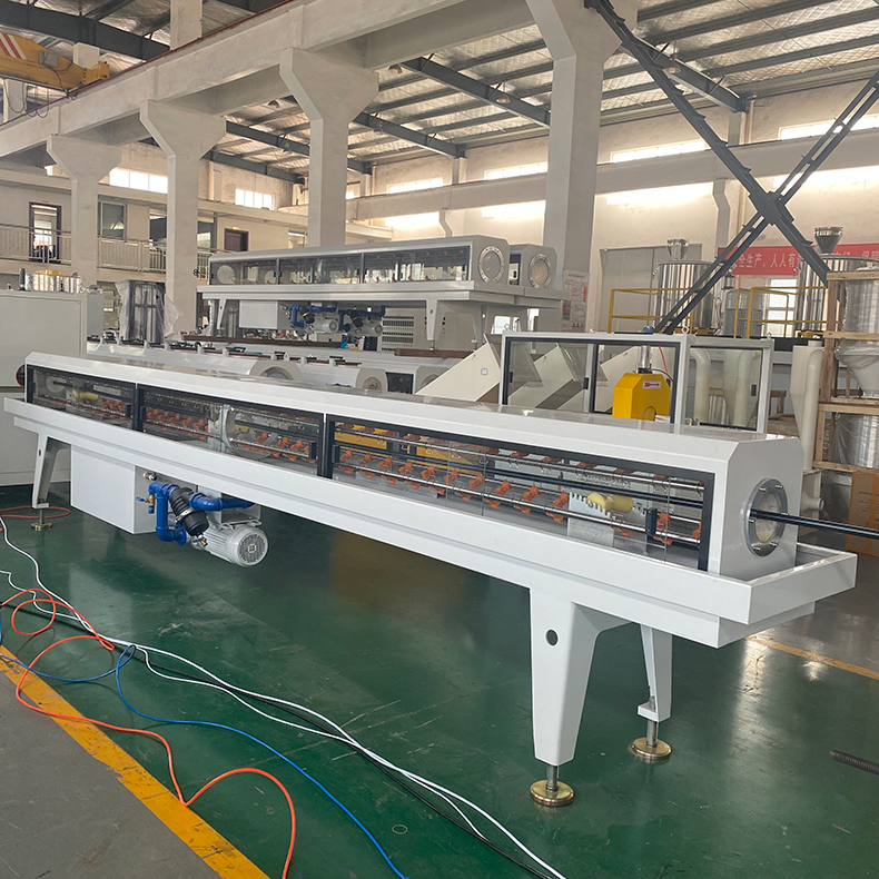 20-63HDPE管材擠出機設備(bèi) PE管材生産(chǎn)線 PE管材生産(chǎn)設備(bèi) 塑料管材擠出機生産(chǎn)線機器出口