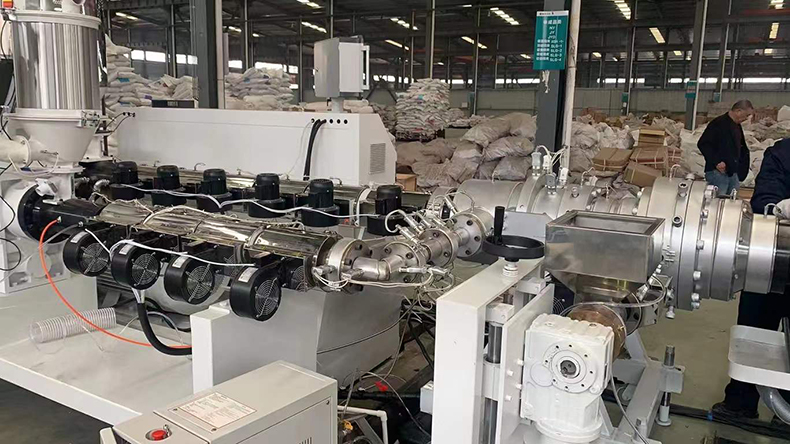 110-250-315HDPEMPP給水電力管兩層(céng)三層(céng)共擠複合管材生産(chǎn)線 制管機器