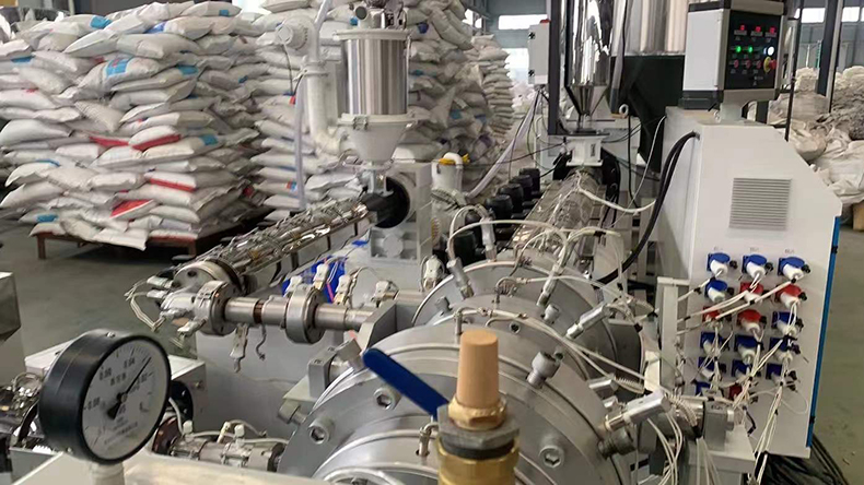 110-250-315HDPEMPP給水電力管兩層(céng)三層(céng)共擠複合管材生産(chǎn)線 制管機器