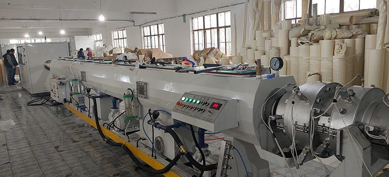 ABSPEPP薄膜卷芯管擠出機 太陽光伏膜管材擠出機設備(bèi) 張家港塑料管材生産(chǎn)設備(bèi)