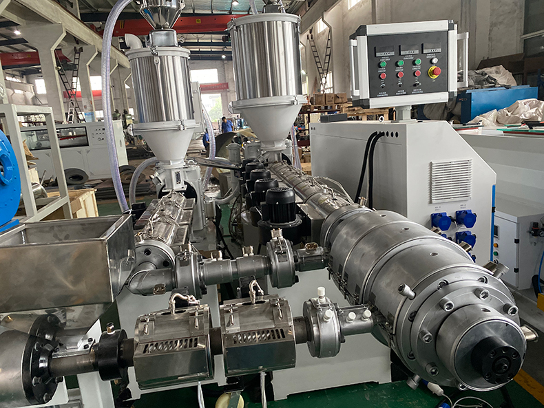 HDPE20-63盤管擠出生産(chǎn)線 塑料管材生産(chǎn)設備(bèi) 擠出設備(bèi) 張家港管材擠出機