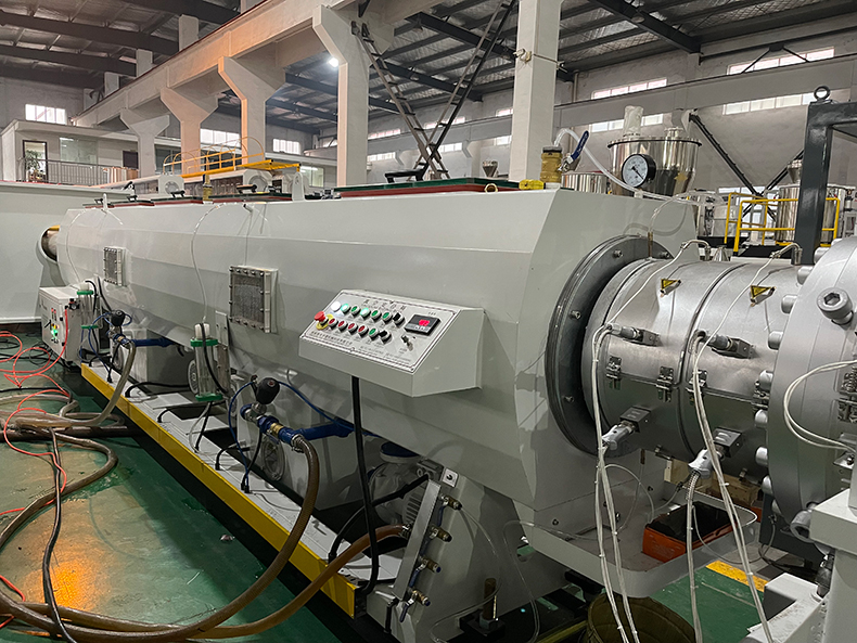 PVC110-400管材生産(chǎn)線 PVC給水排水塑料管材生産(chǎn)設備(bèi)