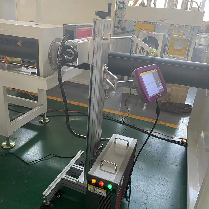張家港市管材設備(bèi)廠(chǎng)家 塑料管材型材PVCPEPPR20-30-50W激光噴碼機 打碼機 油墨噴碼機設備(bèi)